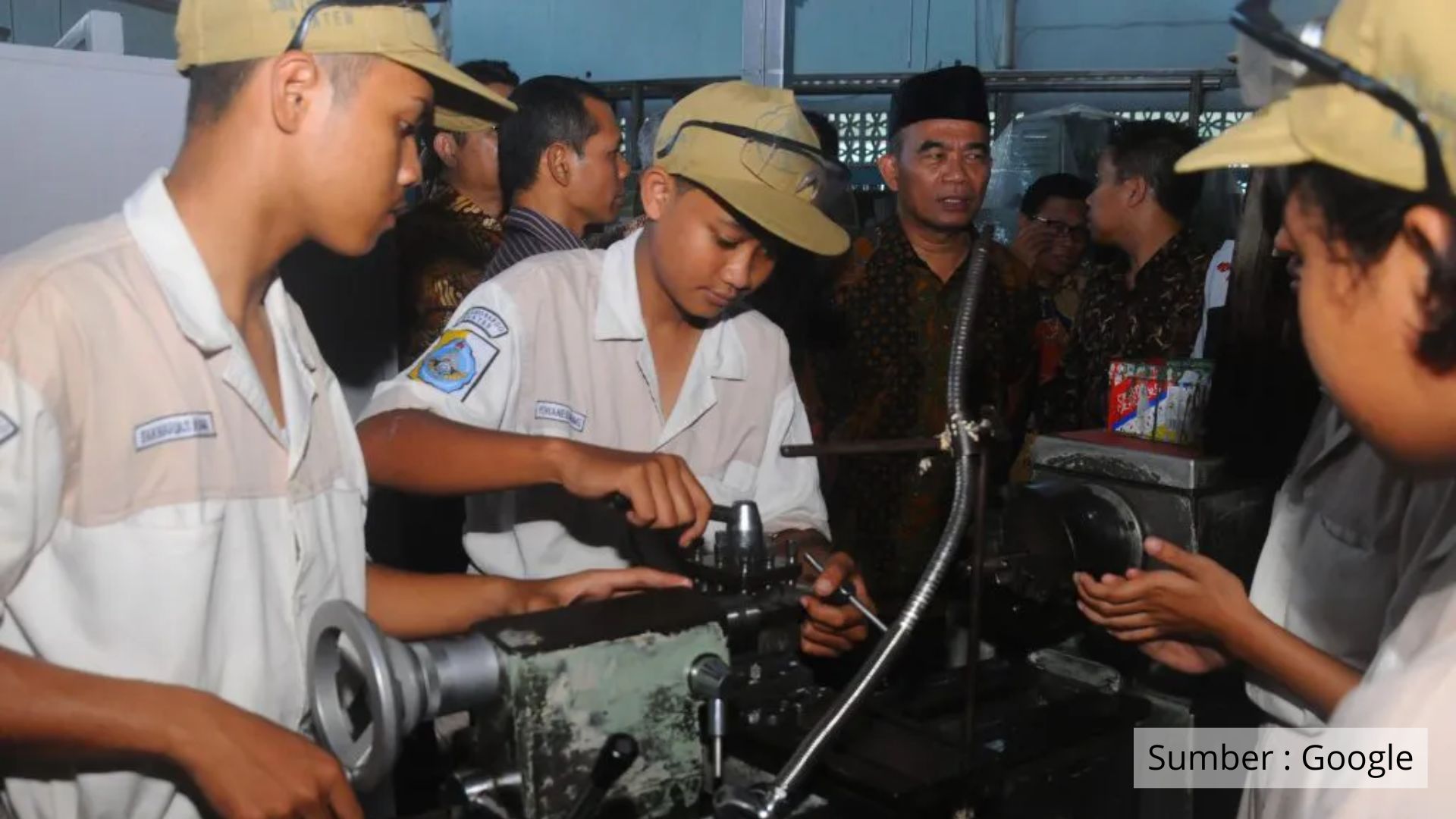 SMK 4 Tahun? Pemerintah Siapkan Formula Baru untuk Lulusan Lebih Siap Kerja